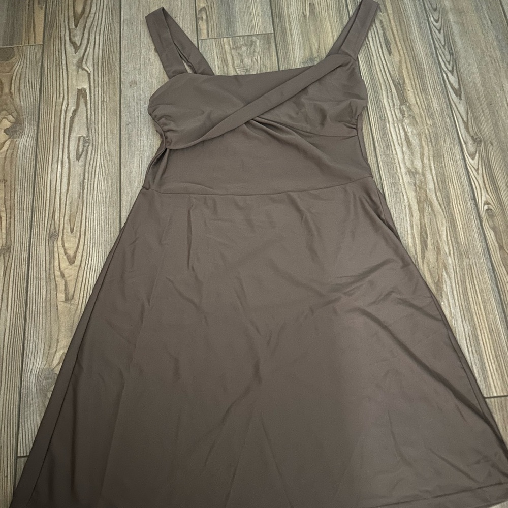 Elegant Brown Sleeveless Dress